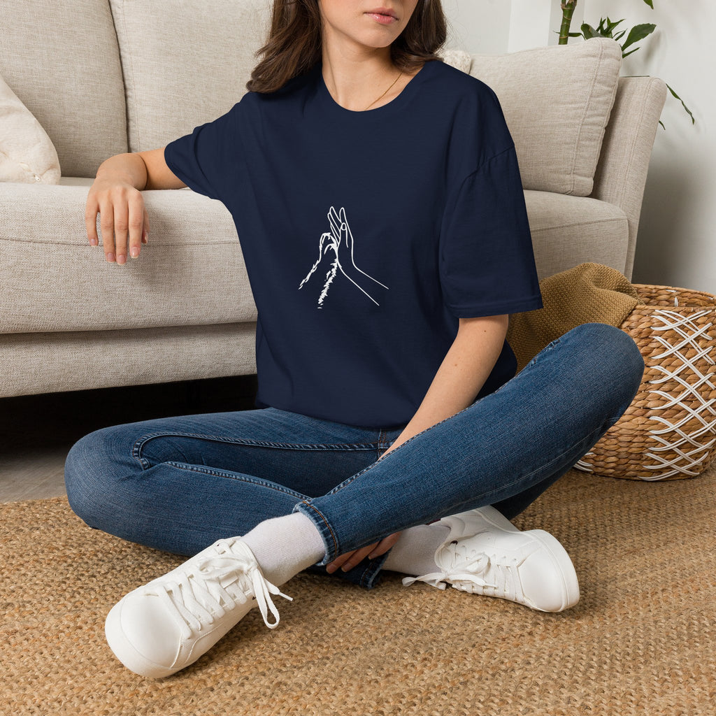 Minimal Line Art Hands T-Shirt — 'Clap' Elegant Single‑Line Hands Graphic Tee