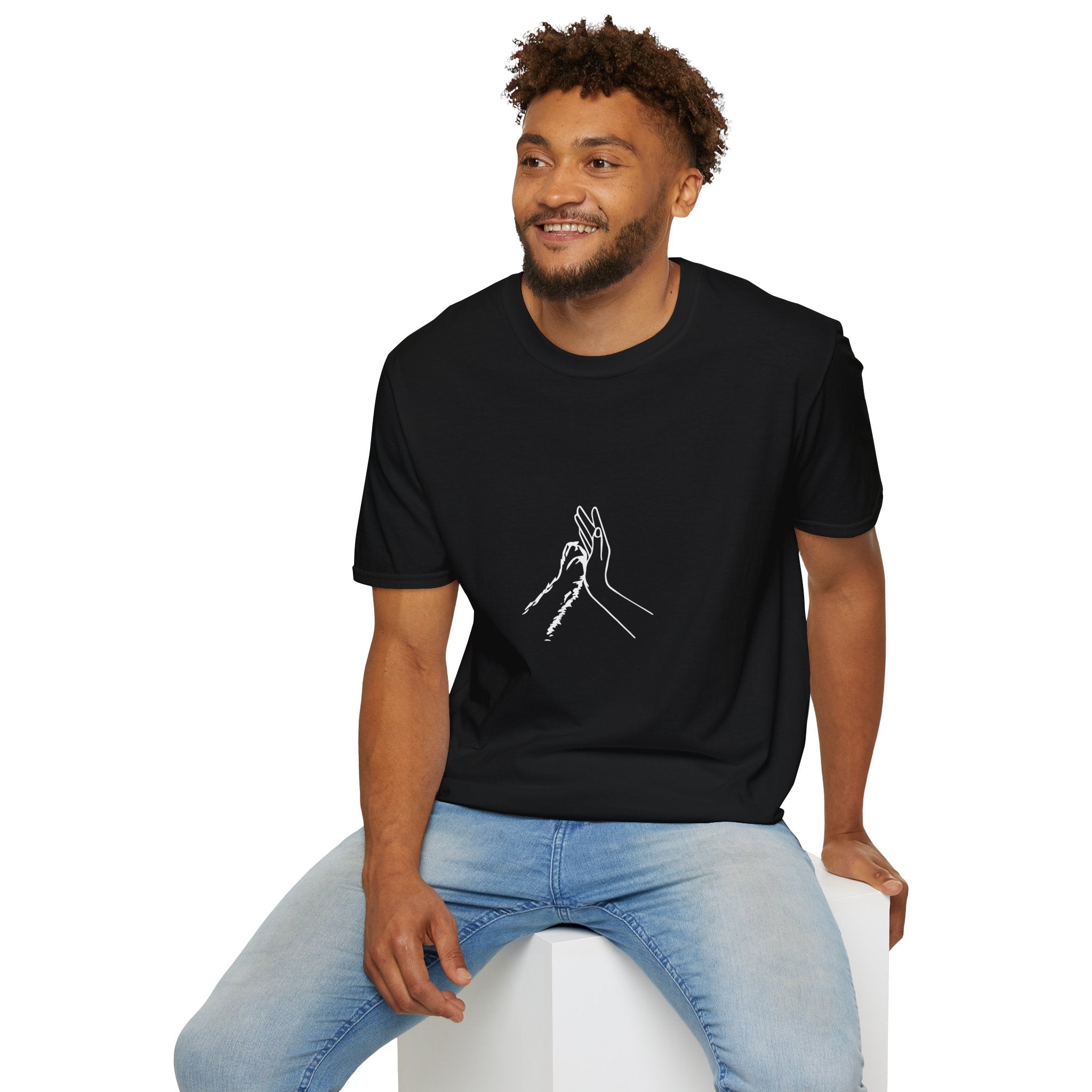 Minimal Line Art Hands T-Shirt — 'Clap' Elegant Single‑Line Hands Graphic Tee