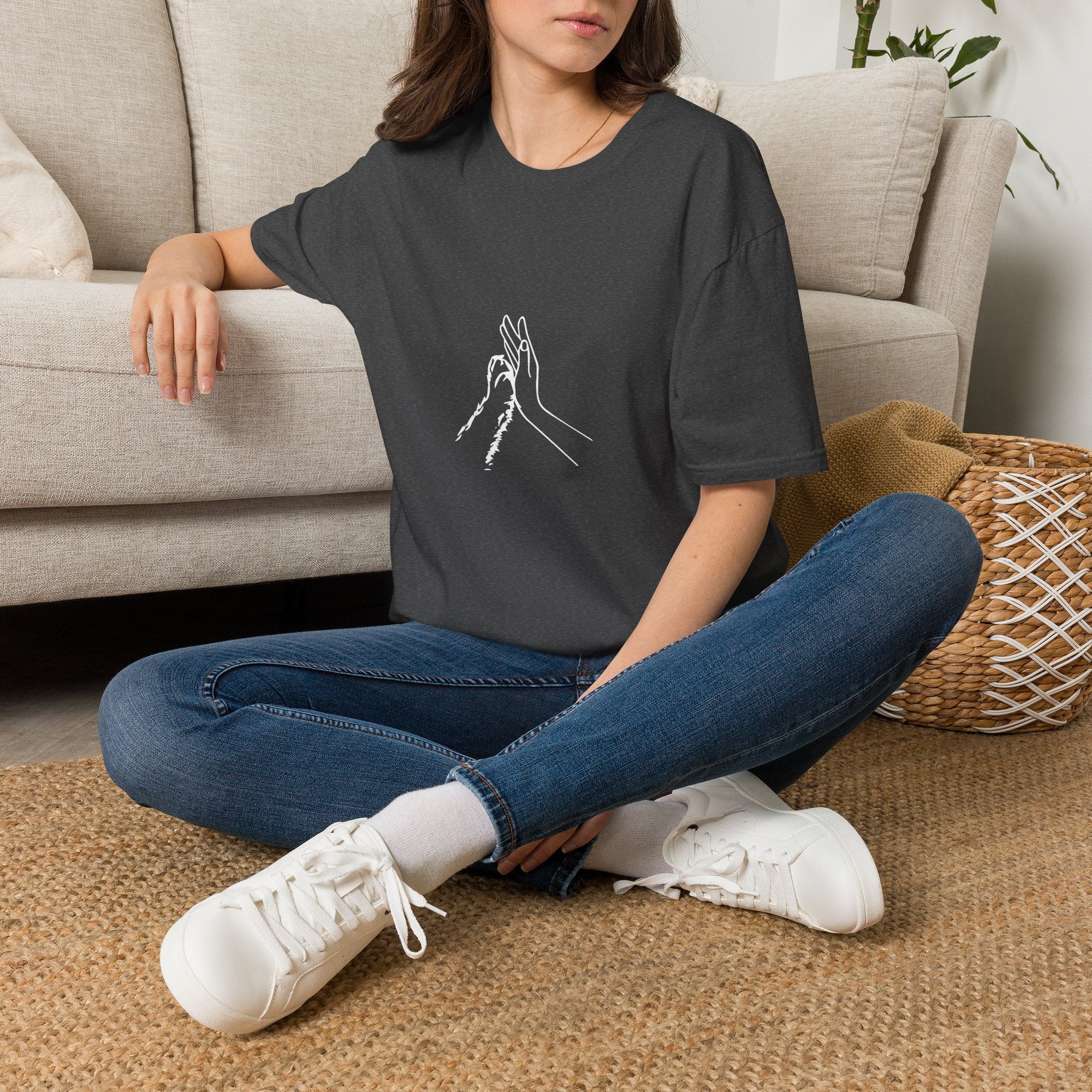 Minimal Line Art Hands T-Shirt — 'Clap' Elegant Single‑Line Hands Graphic Tee
