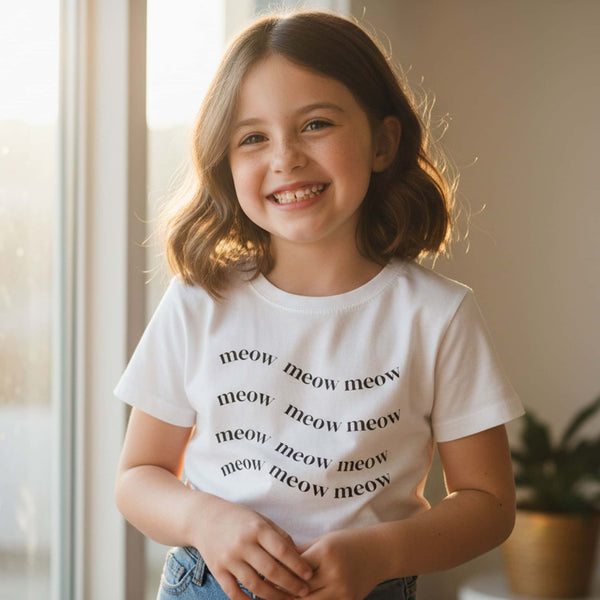 Meow T-Shirt – Minimalist Cat Graphic Tee for Cat Lovers